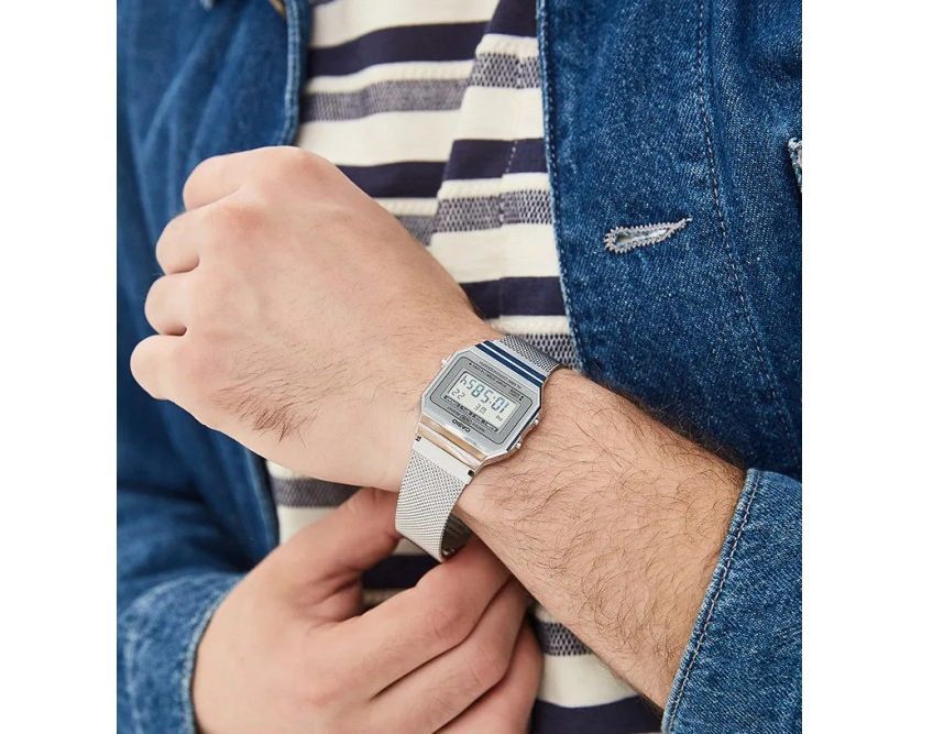 Casio Vint. Mod. Iconic Slim Design - Sil…