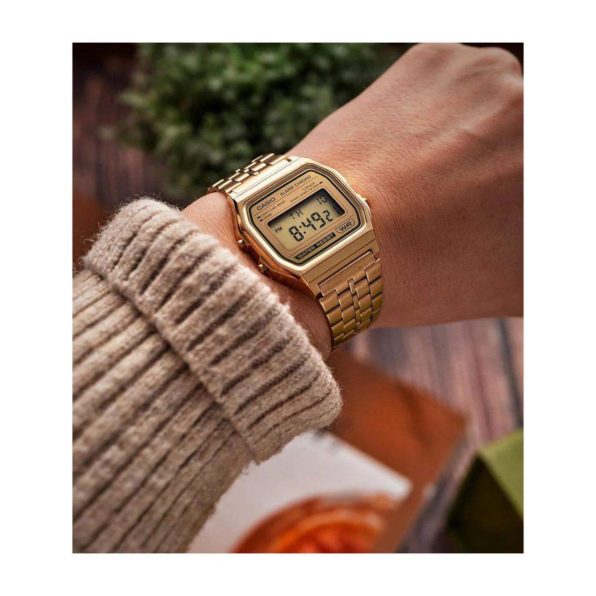 Casio Vintage Mod. Iconic - Gold
