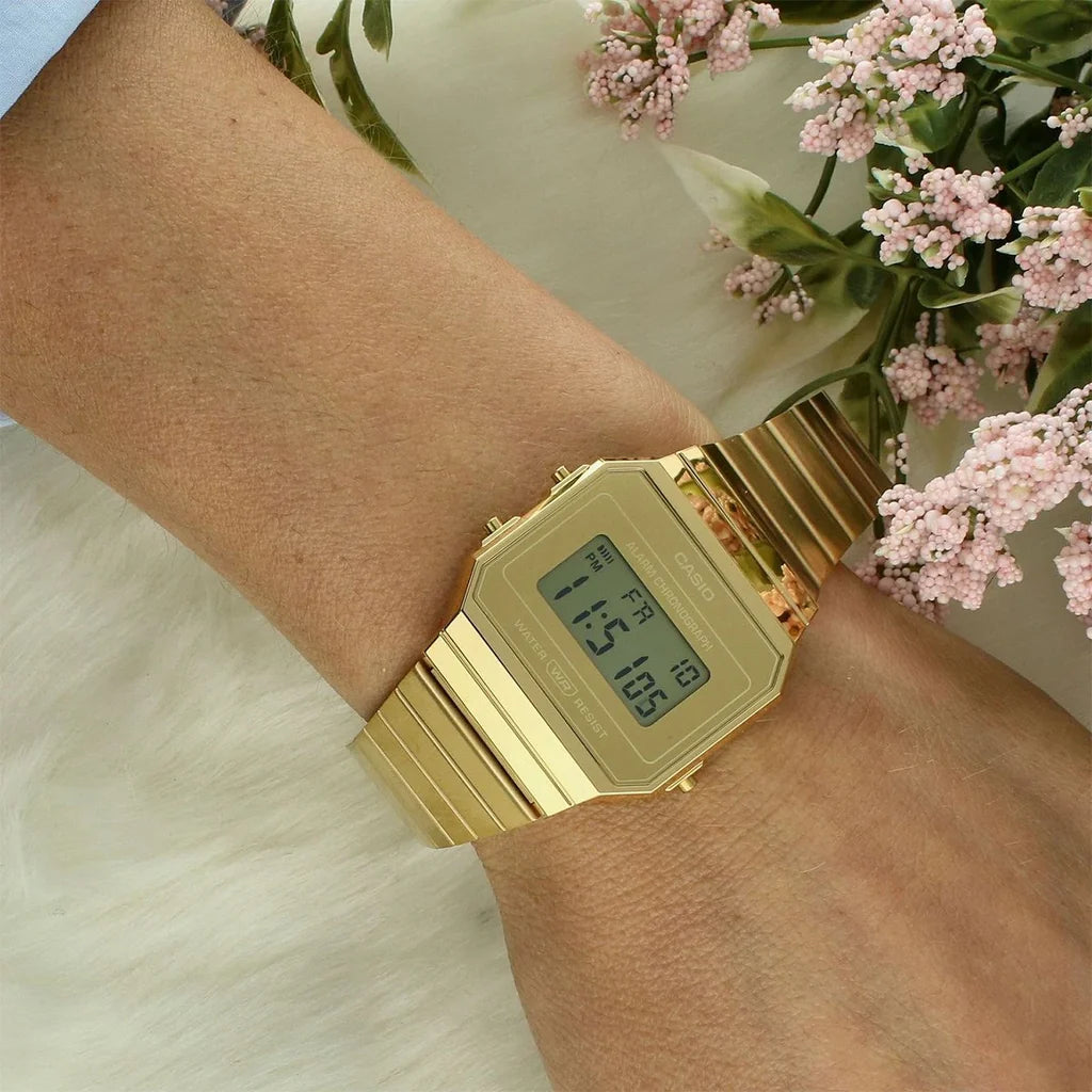 Casio Vintage Mod. Iconic Slim Gold