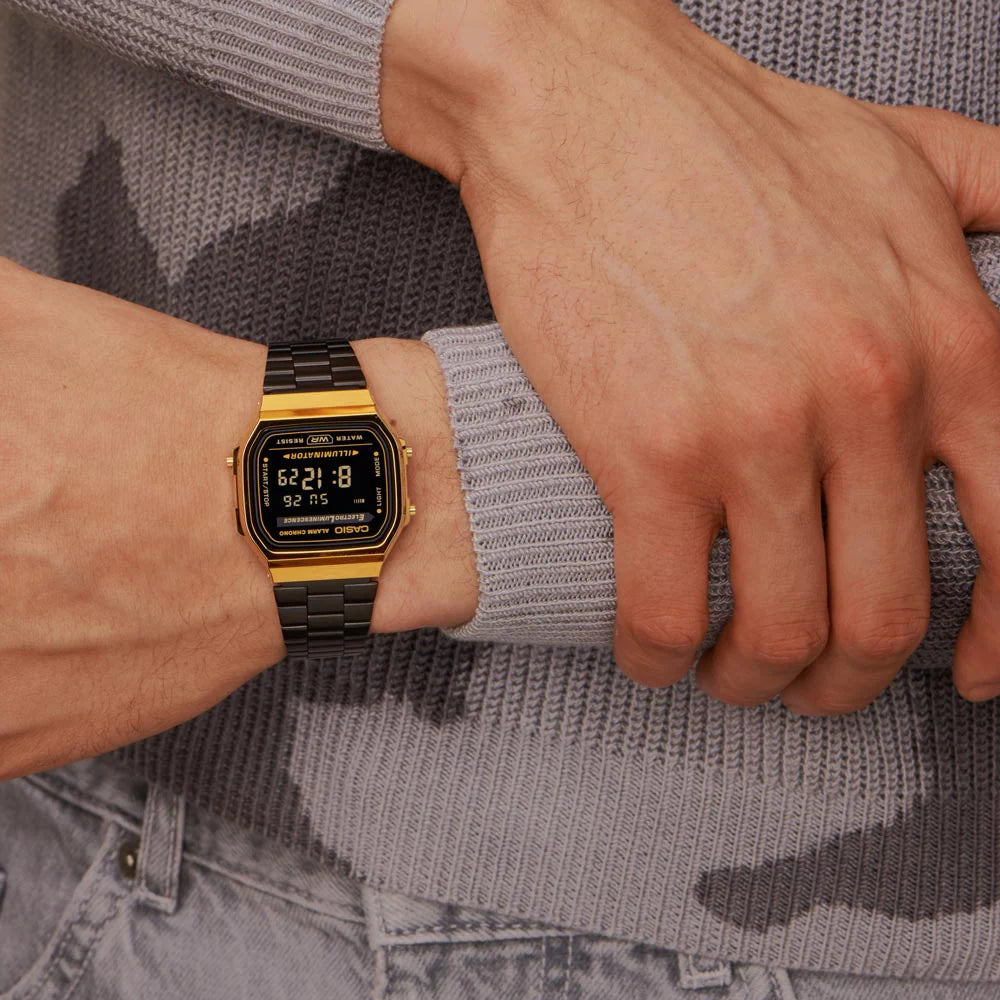 Casio Vintage Mod. Iconic - Gold & Black
