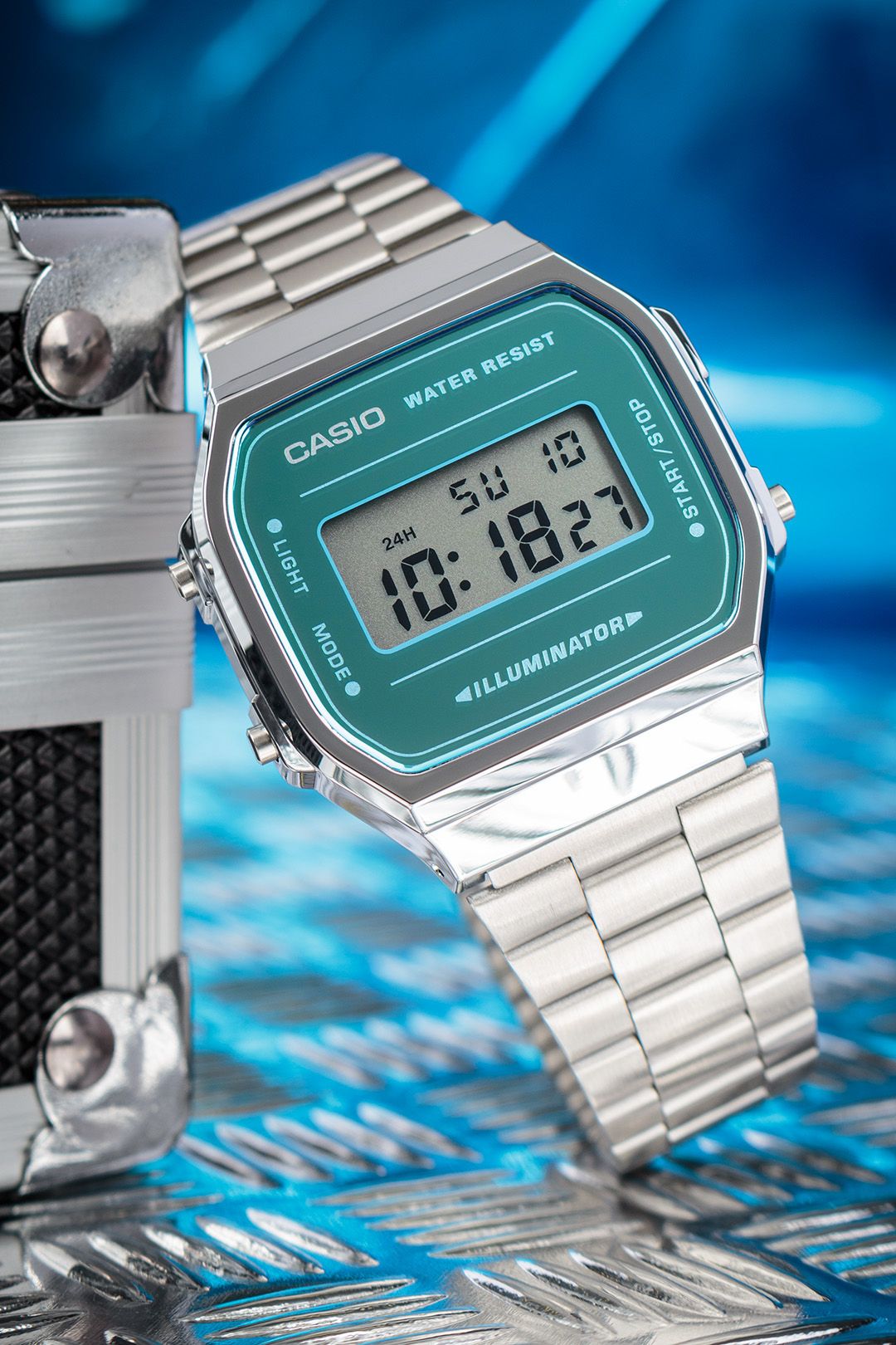 Casio Vintage Mod. Iconic - Aqua Green