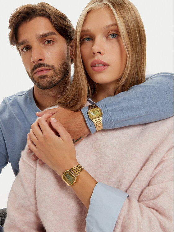 Casio Vintage Mod. Iconic. Gold