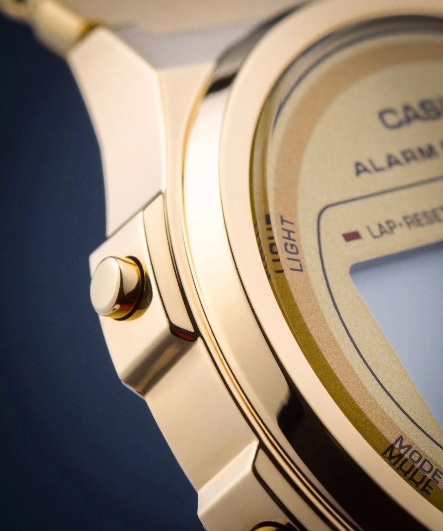 Casio Vintage Mod. Round - Gold
