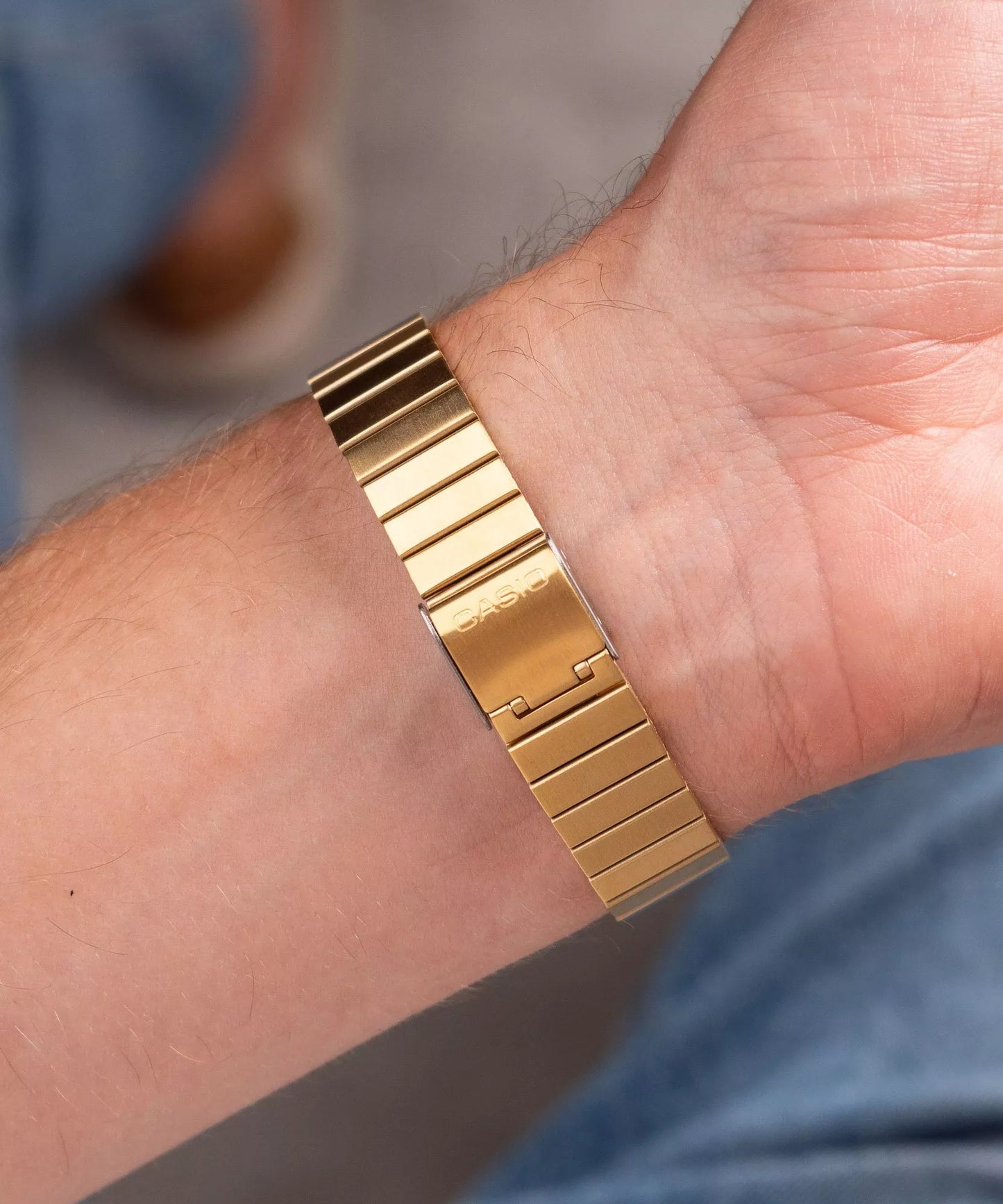 Casio Vintage Mod. Iconic Slim Gold