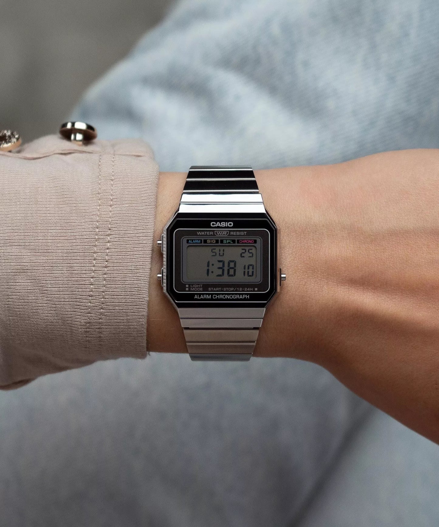 Casio Vintage Mod. Iconic Slim Design