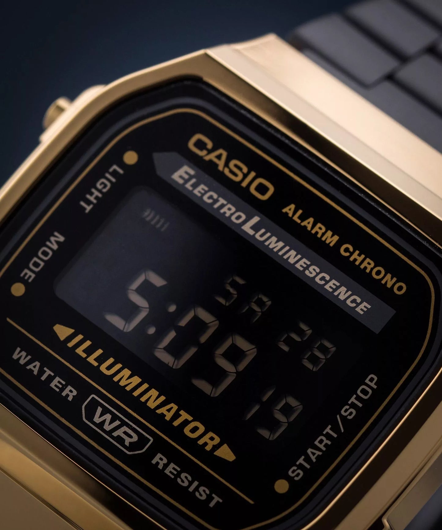 Casio Vintage Mod. Iconic - Gold & Black